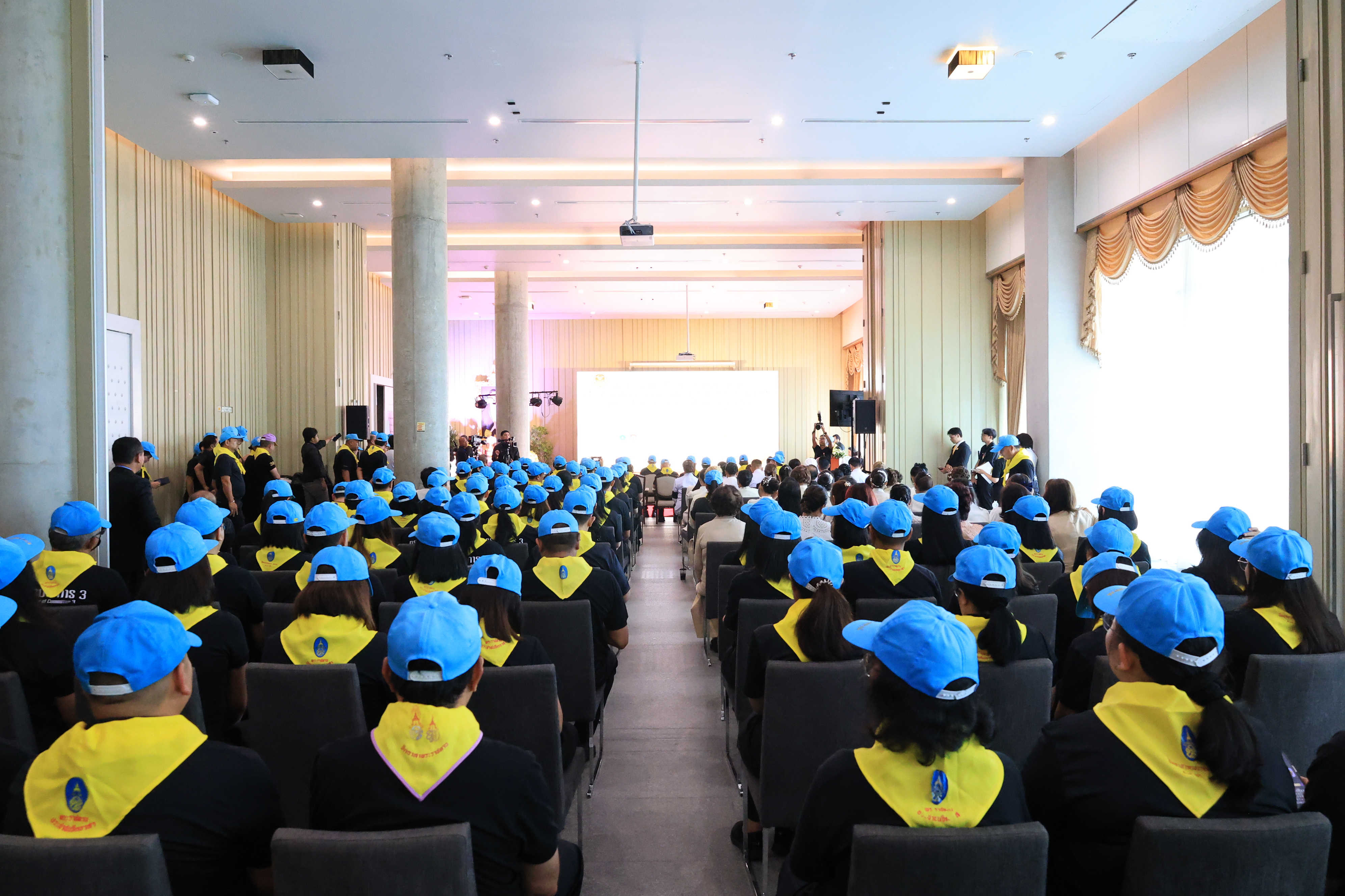 title - ส.ป.ก. ร่วมจัดงานนิทรรศการเฉลิมพระเกียรติพระบาทสมเด็จพระเจ้าอยู่หัว เนื่องในโอกาสมหามงคลเฉลิมพระชนมพรรษา 74 พรรษา 28 กรกฎาคม 2569 “ตามรอยเบื้องพระยุคลบาท น้อมสํานึกในพระมหากรุณาธิคุณ”